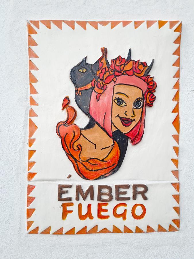 Suite Ember-Fuego Soportujar Exterior photo